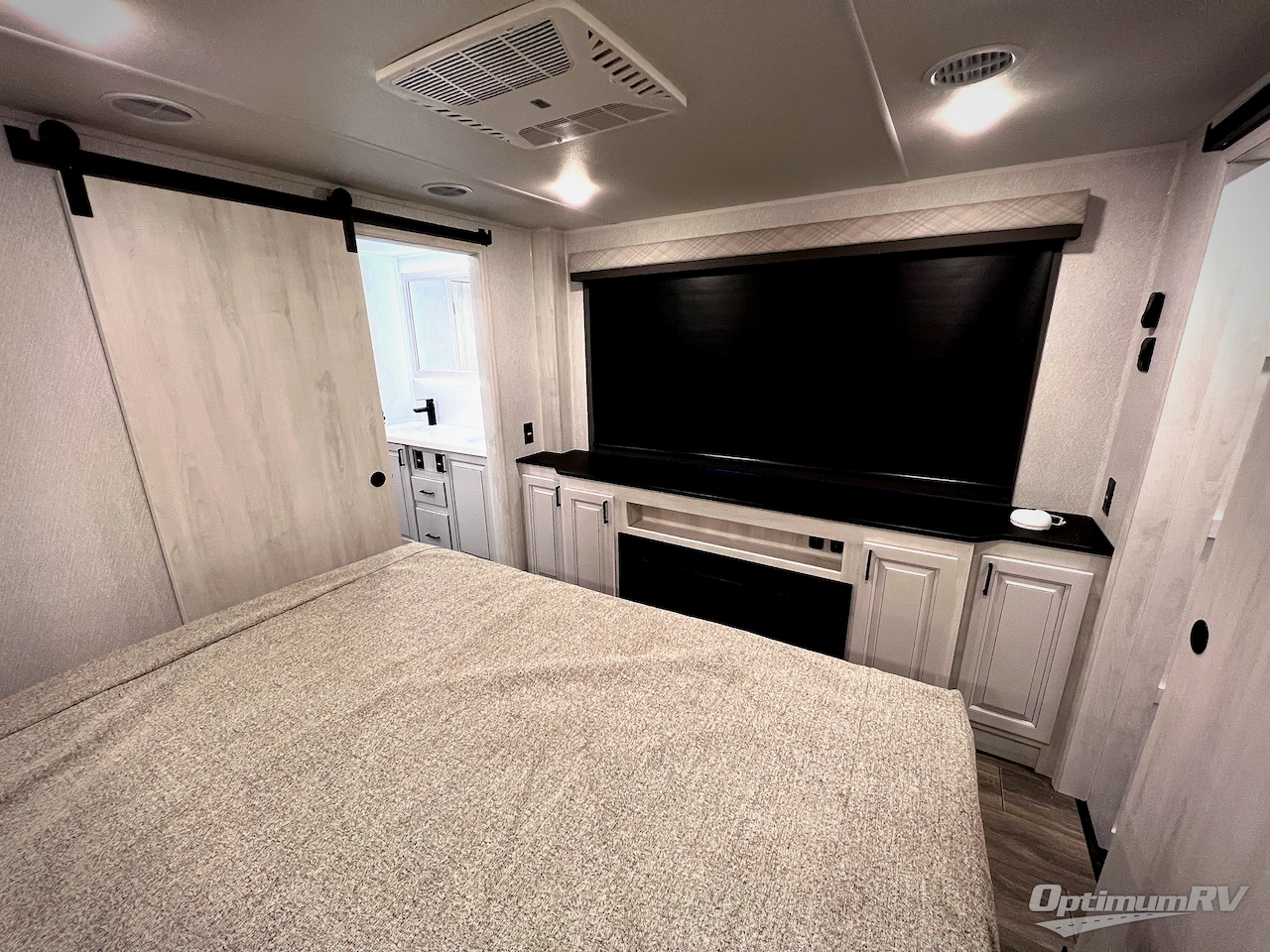 2026 East To West Ahara 395FB Photo 63