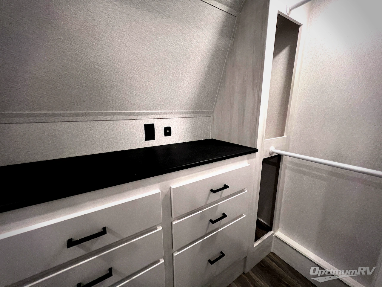 2026 East To West Ahara 395FB Photo 79