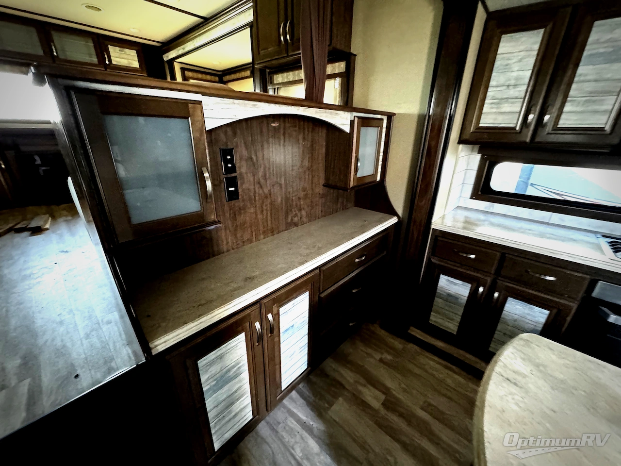 2019 Grand Design Solitude 375RES Photo 6