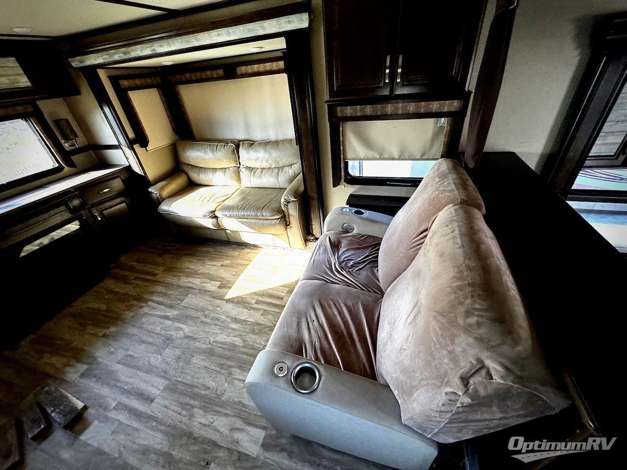 2019 Grand Design Solitude 375RES Photo 10