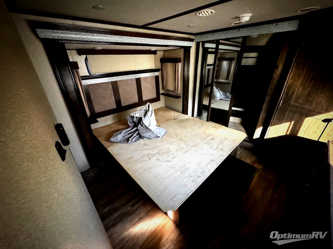 2019 Grand Design Solitude 375RES Photo 15