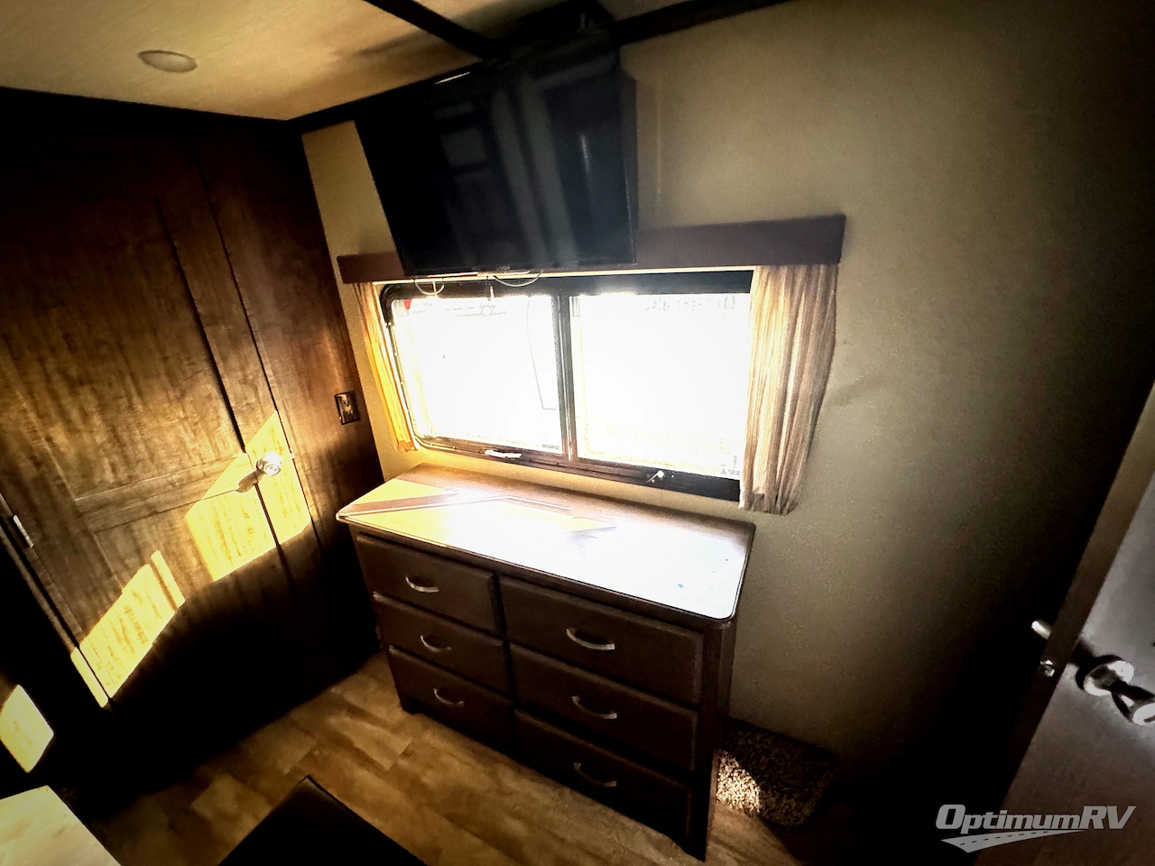 2019 Grand Design Solitude 375RES Photo 16