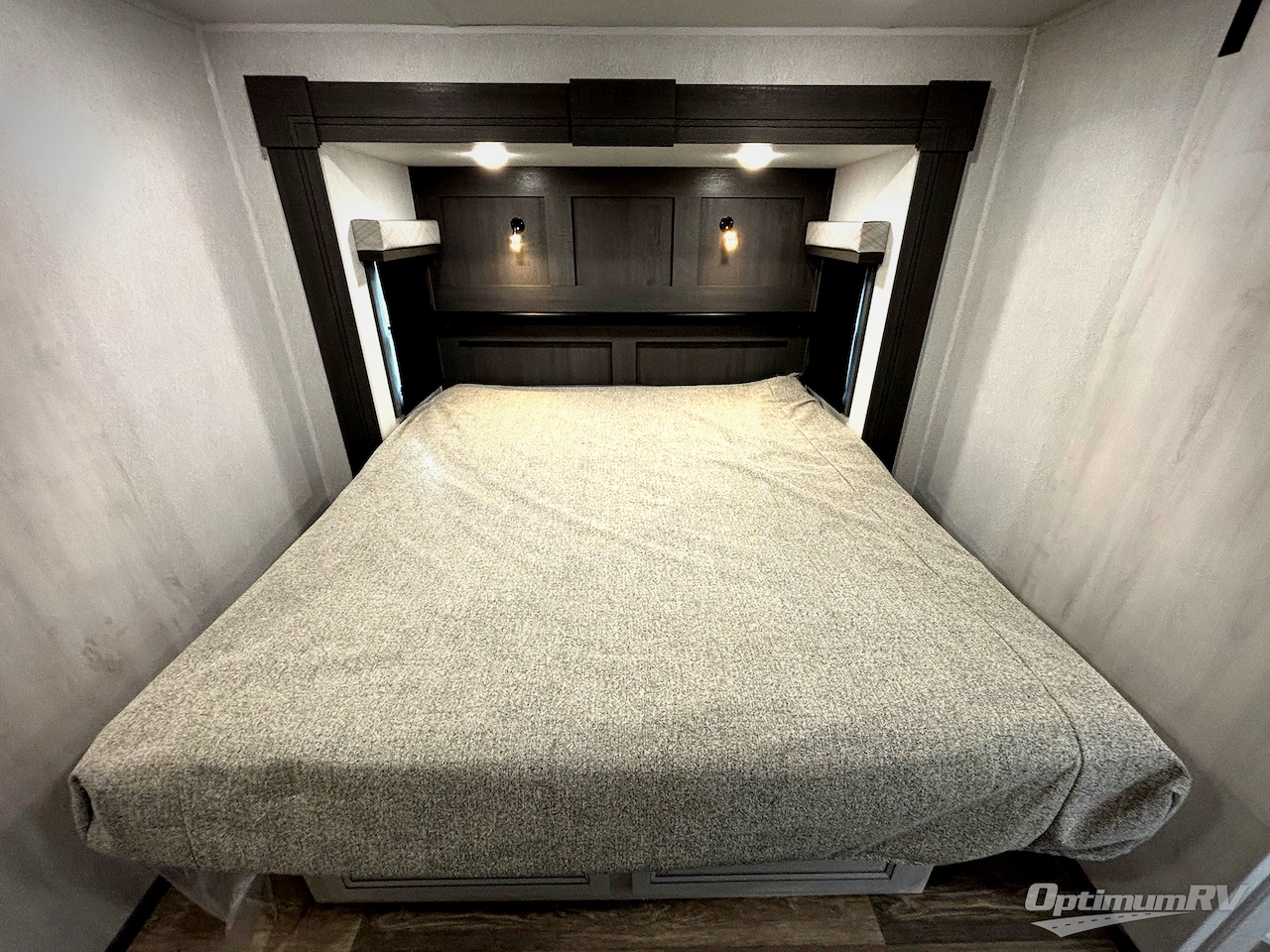 2026 East To West Ahara 395FB Photo 13