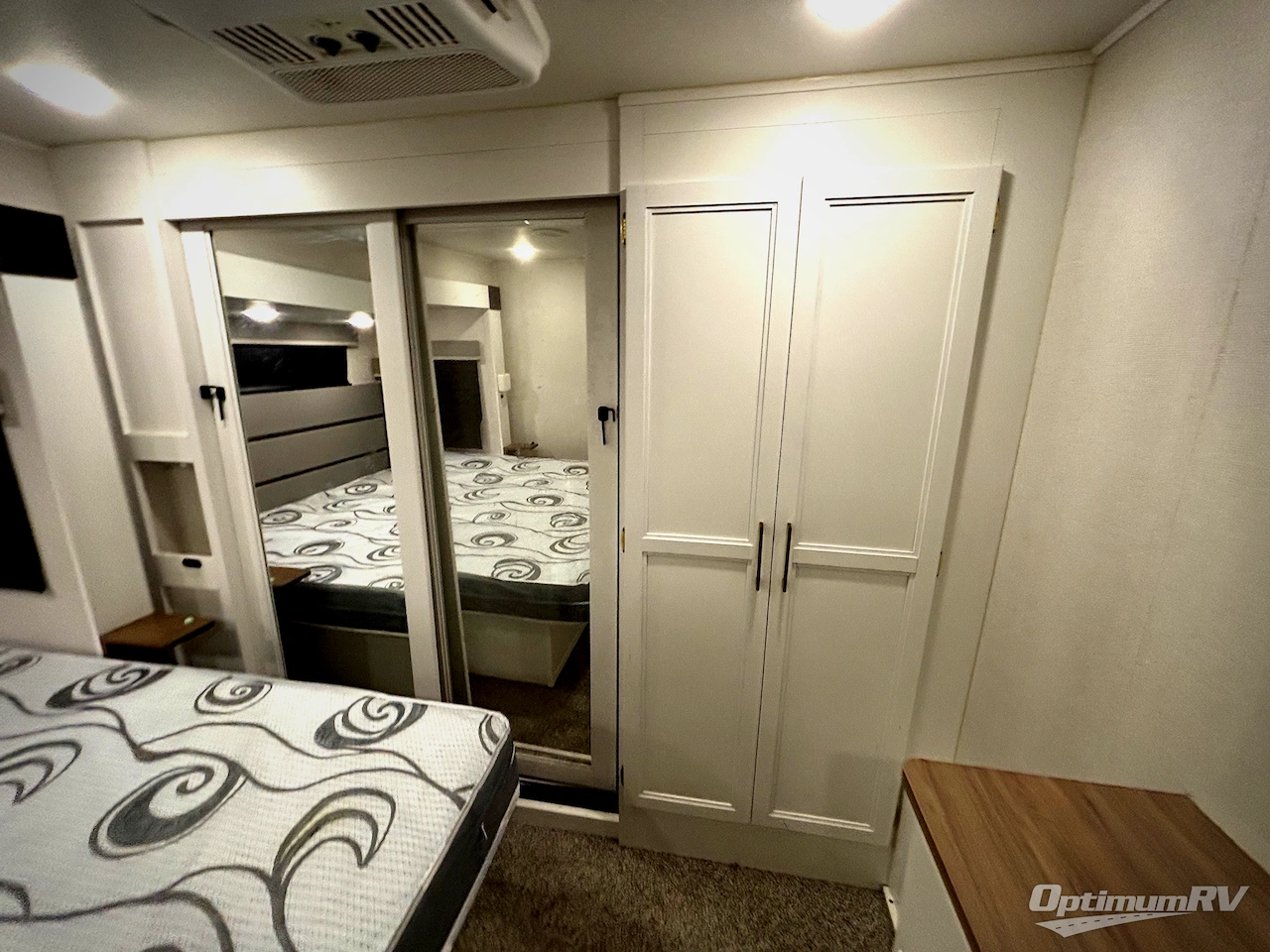 2022 Prime Time Crusader 335RLP Photo 10