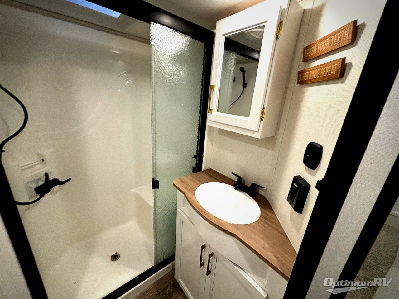 2022 Prime Time Crusader 335RLP Photo 14