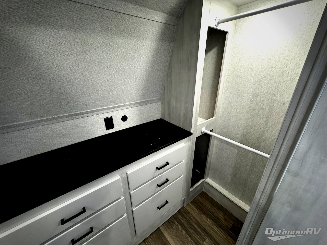 2026 East To West Ahara 395FB Photo 27