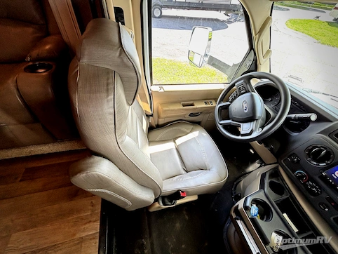 2021 Jayco Greyhawk 29MV RV Photo 2