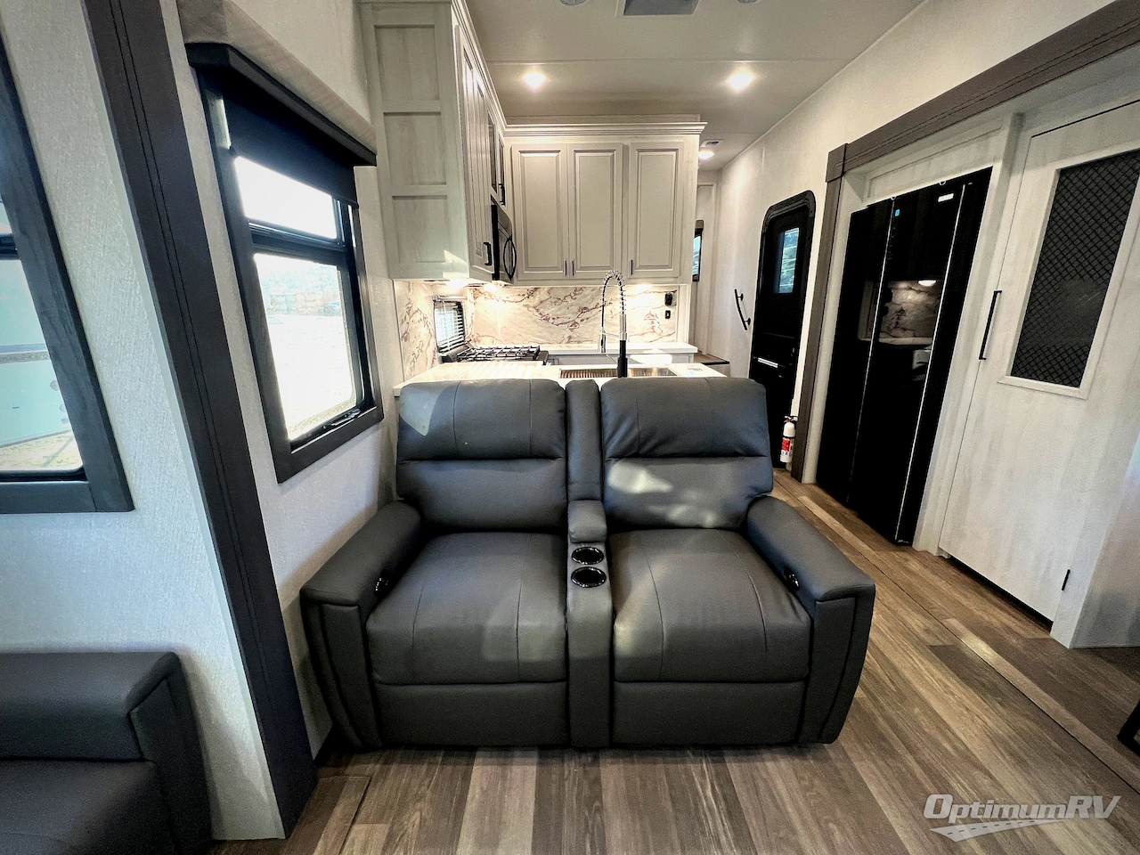 2026 East To West Ahara 385DS Photo 9