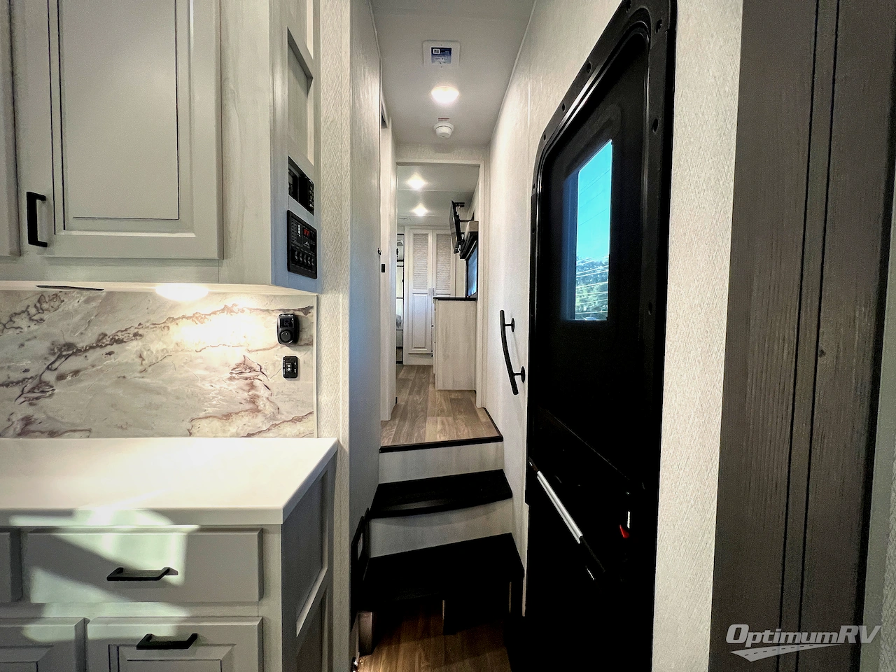 2026 East To West Ahara 385DS Photo 24