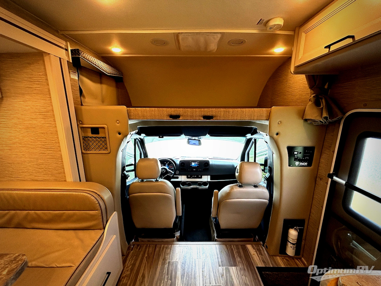 2023 Thor Four Winds 24LT Photo 10