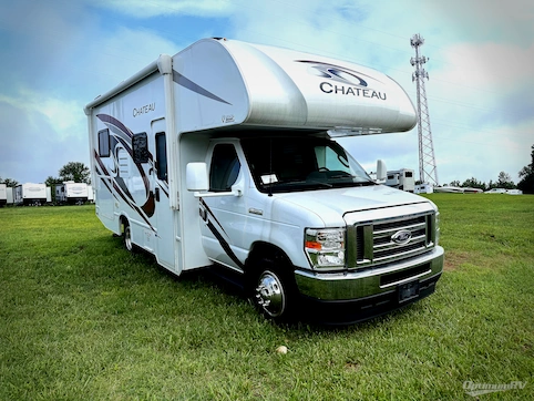 Used 2023 Thor Chateau 22E Featured Photo