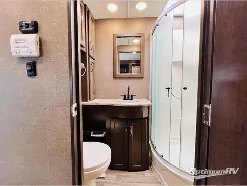 2018 Thor ACE 30.4 RV Photo 4
