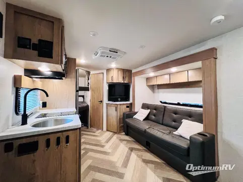 2022 Ember Overland Series 221MDB RV Photo 2