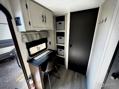 2026 Prime Time Avenger 25MKO RV Photo 3