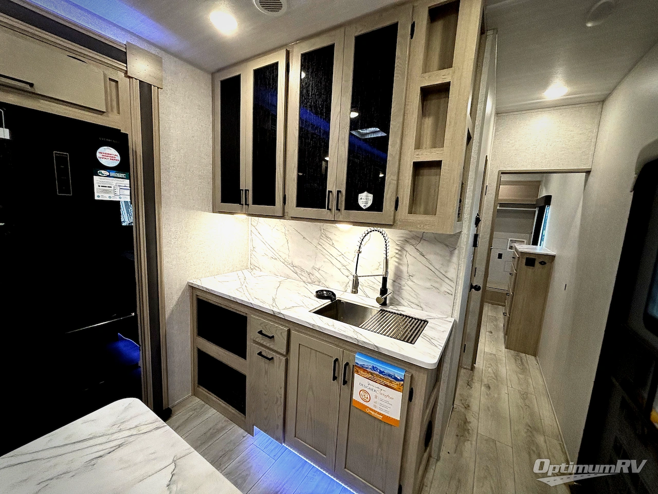 2025 East To West Alta 3250KXT Photo 14