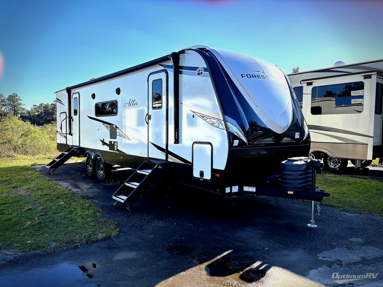 2025 East To West Alta 3010KBH Photo 1