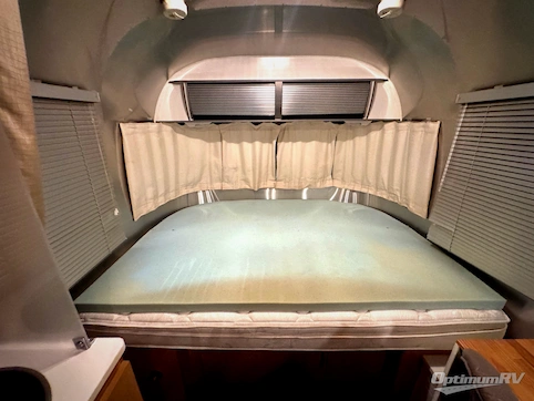 2014 Airstream Sport 22FB RV Photo 3