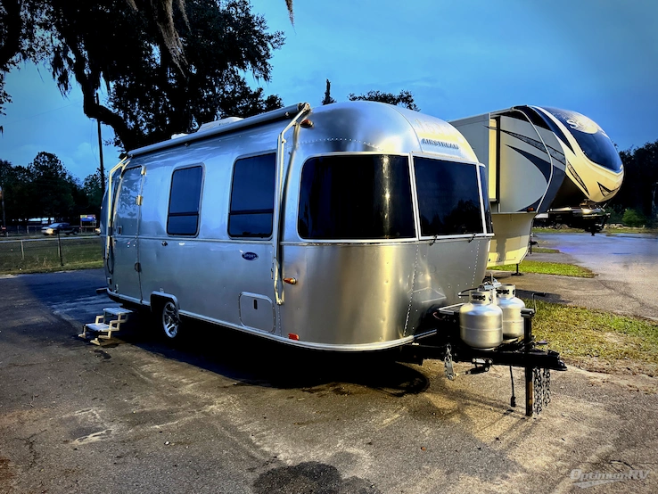 2014 Airstream Sport 22FB RV Photo 1
