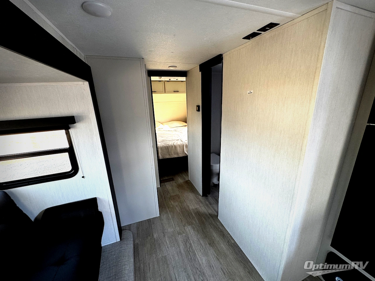 2026 Prime Time Avenger 30PO Photo 13