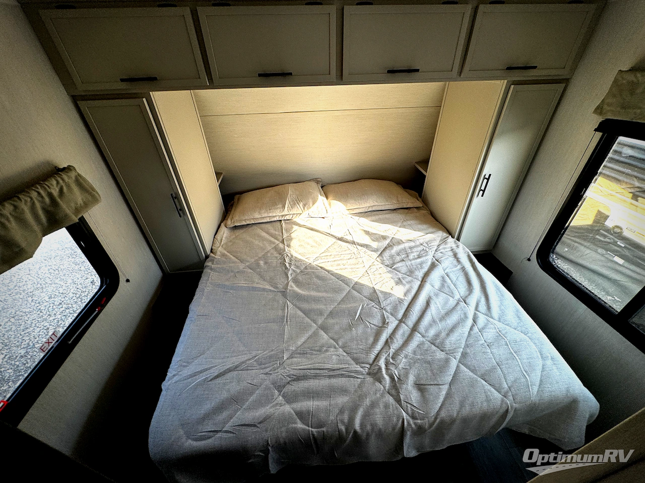 2026 Prime Time Avenger 30PO Photo 15