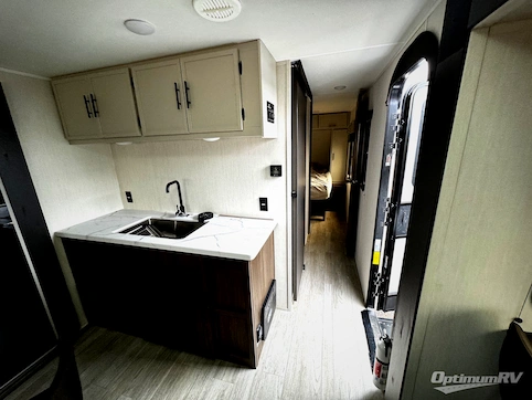 2026 Prime Time Avenger 27REI RV Photo 4