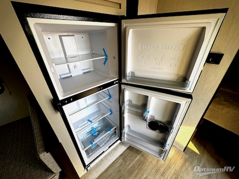 2026 Prime Time Avenger 23BHS RV Photo 3