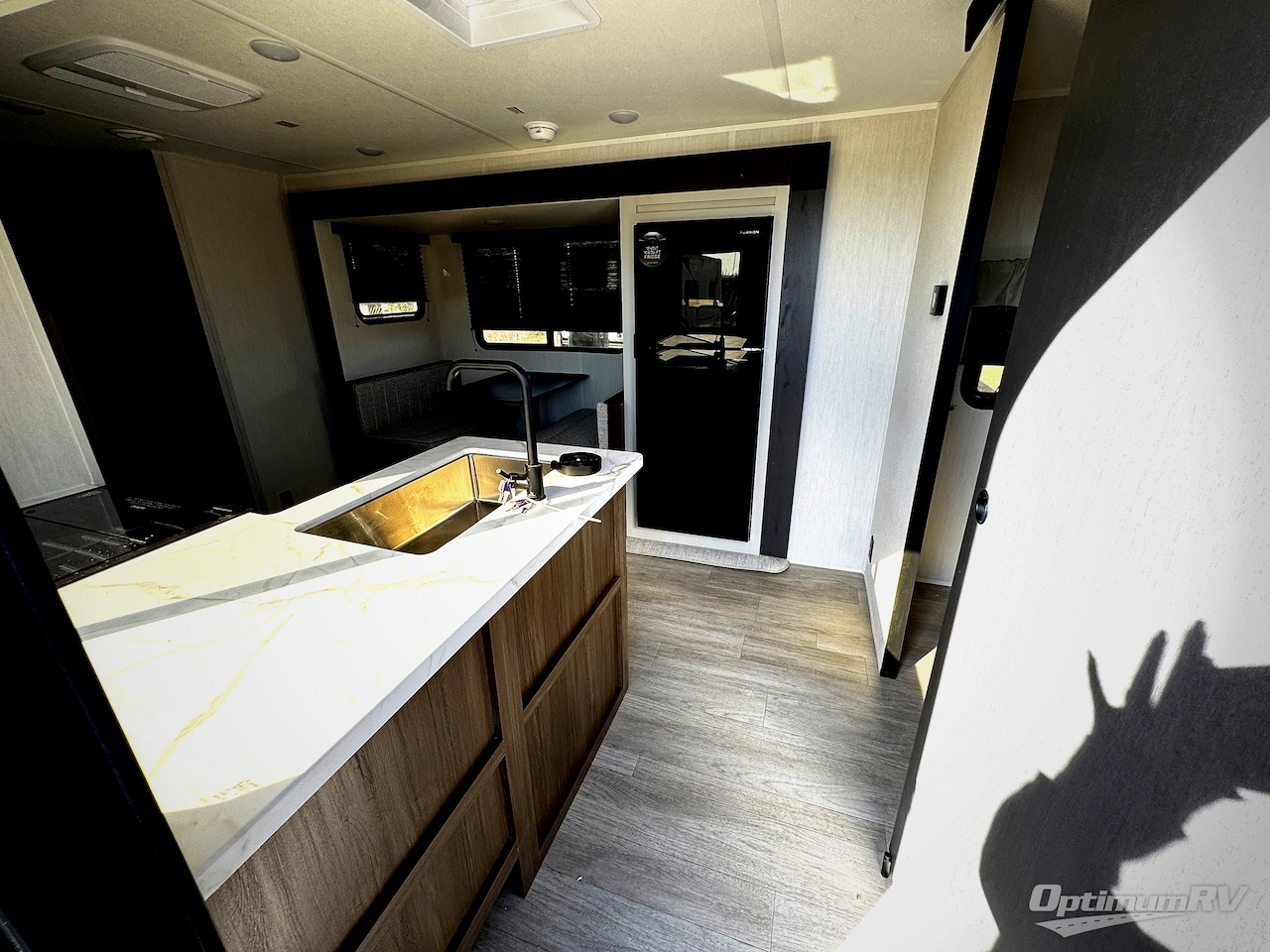 2026 Prime Time Avenger 23BHS Photo 4