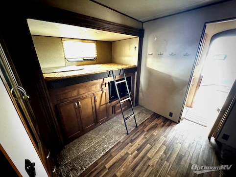 2016 Coachmen Chaparral 372QBH RV Photo 3