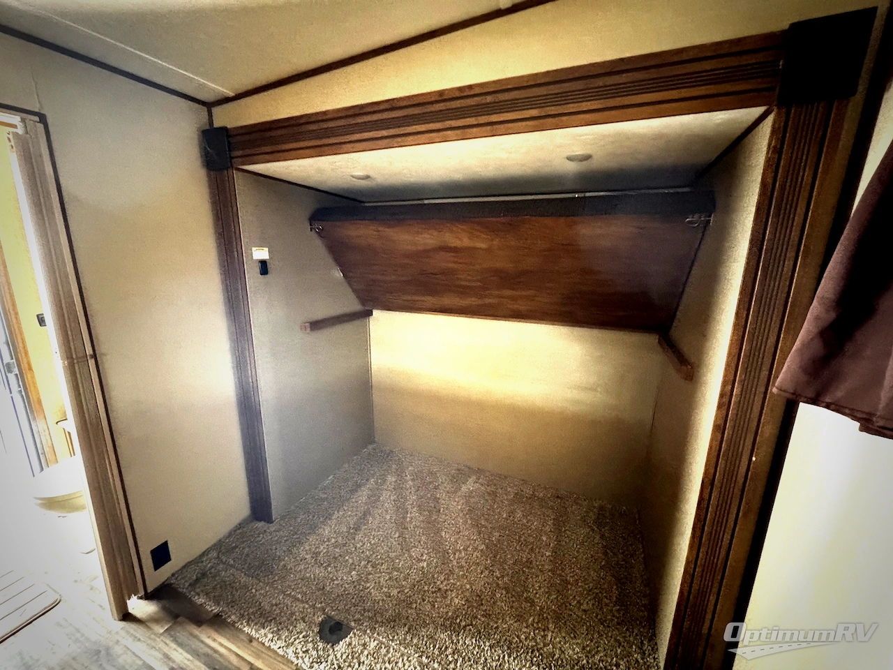 2016 Coachmen Chaparral 372QBH Photo 10