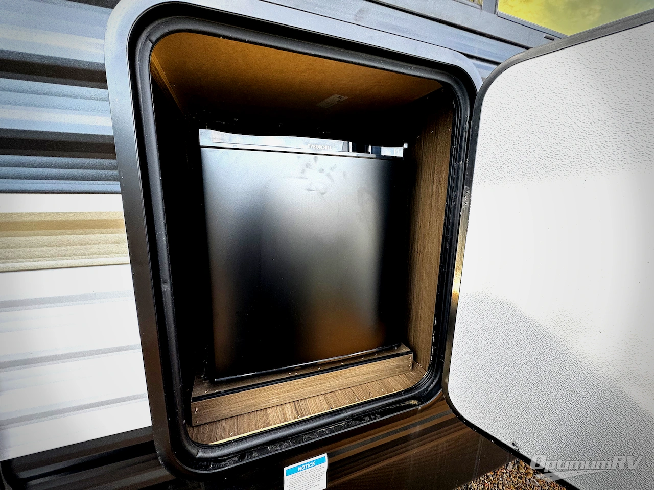 2026 Prime Time Avenger 30PO Photo 2