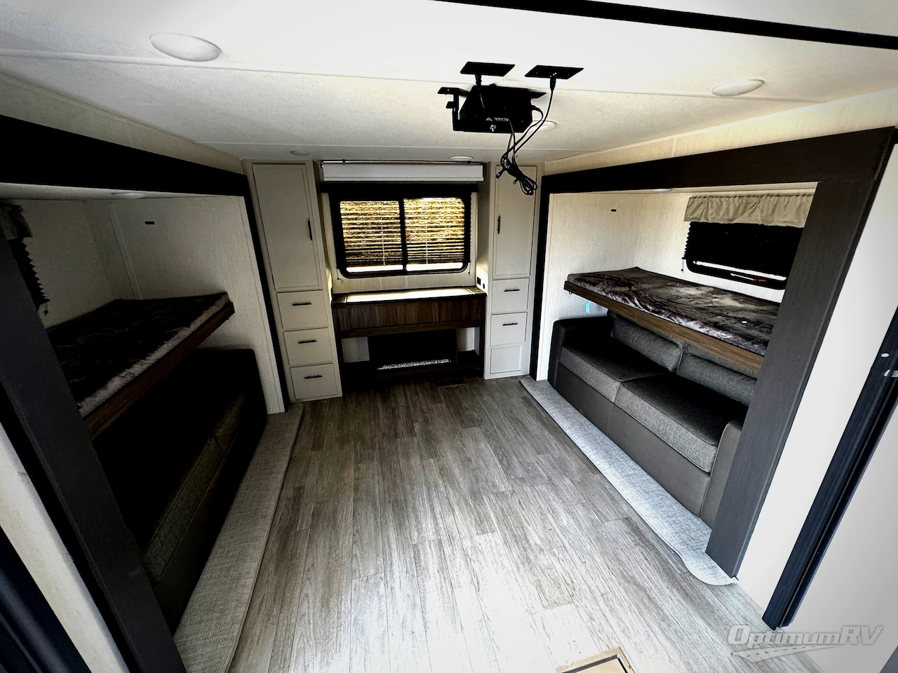 2026 Prime Time Avenger 30PO Photo 5