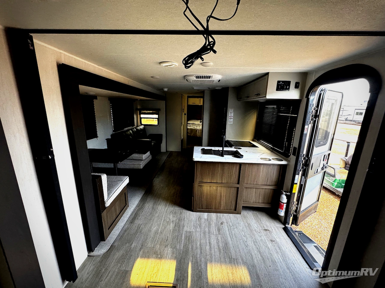 2026 Prime Time Avenger 30PO Photo 9