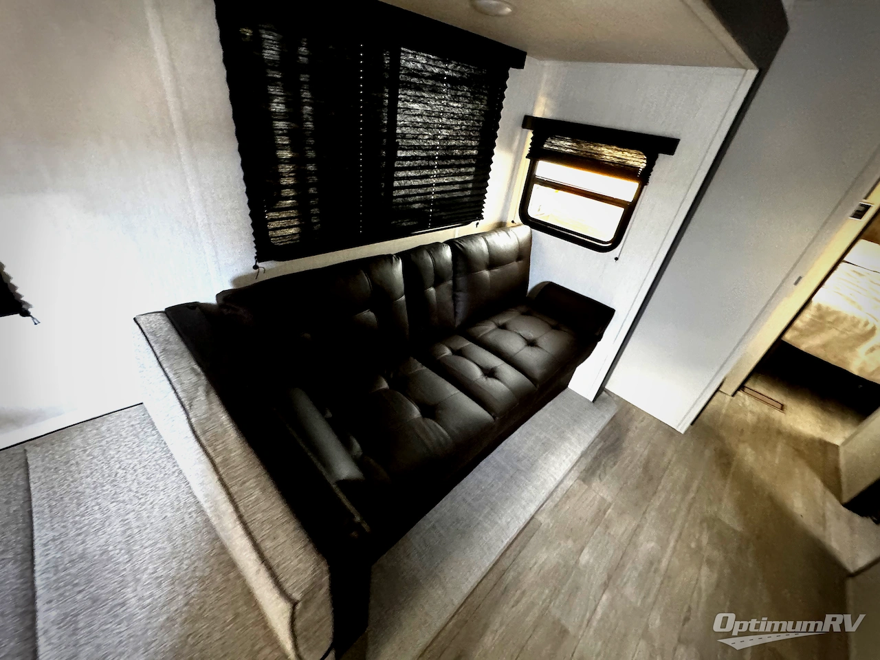 2026 Prime Time Avenger 30PO Photo 11