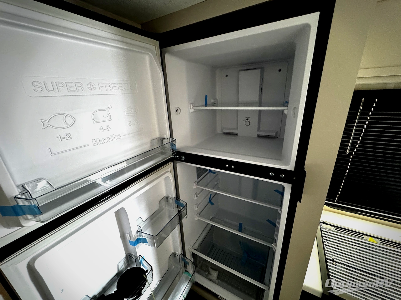 2026 Prime Time Avenger 30PO Photo 14