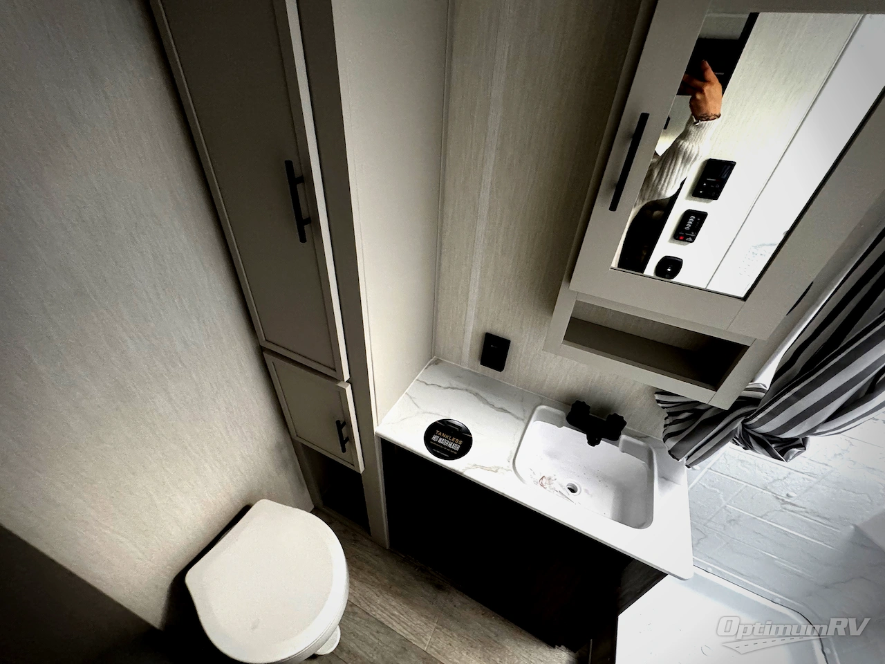 2026 Prime Time Avenger 30PO Photo 17