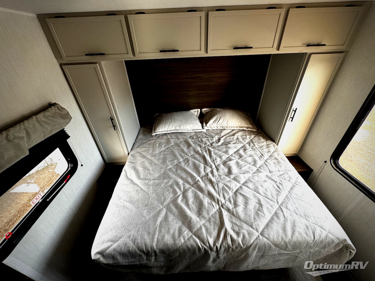 2026 Prime Time Avenger 30PO Photo 18