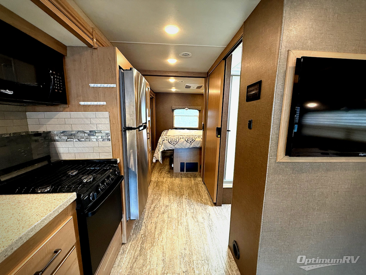2019 Thor Hurricane 34R Photo 13