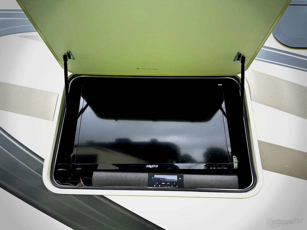 2019 Thor Hurricane 34R Photo 23