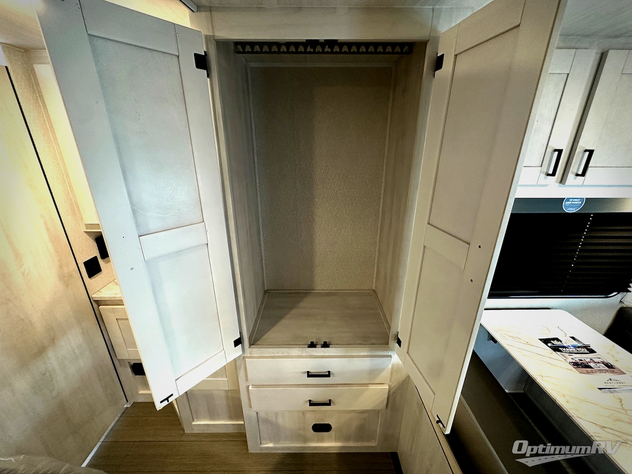 2025 East To West Entrada 2000NS Photo 10