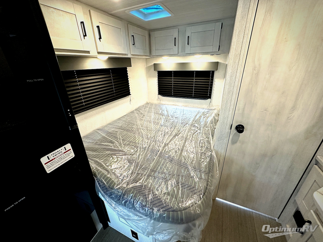 2025 East To West Entrada 2000NS Photo 14