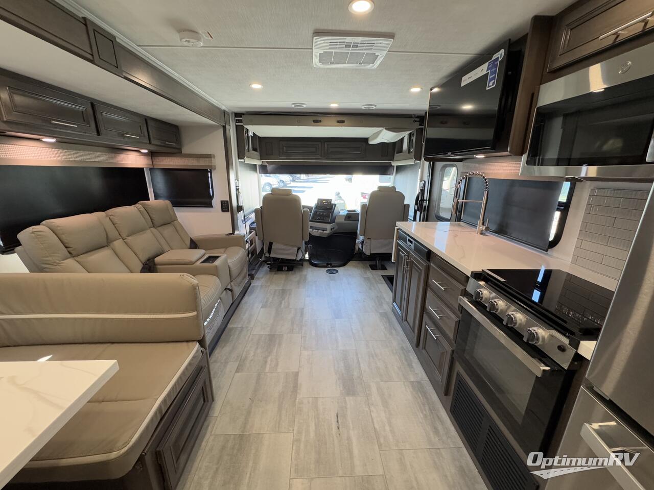 2025 Forest River Georgetown 5 Series 36F5 Photo 5