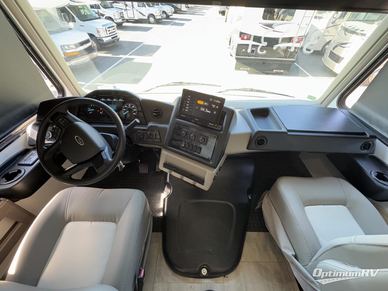 2025 Forest River Georgetown 5 Series 36F5 Photo 8