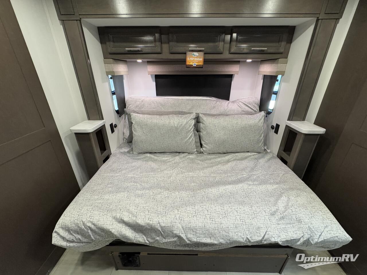 2025 Forest River Georgetown 5 Series 36F5 Photo 16