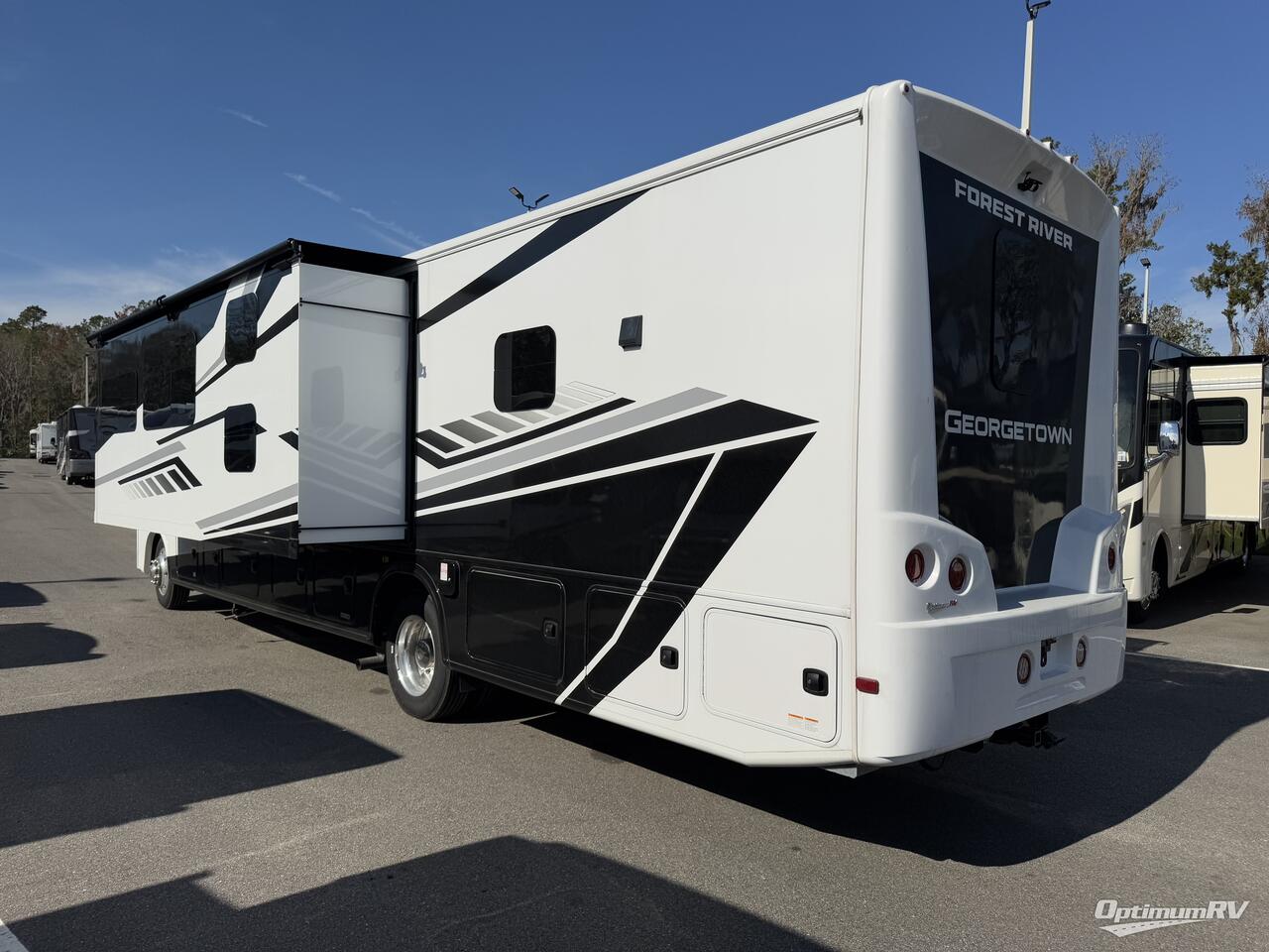 2025 Forest River Georgetown 5 Series 36F5 Photo 3