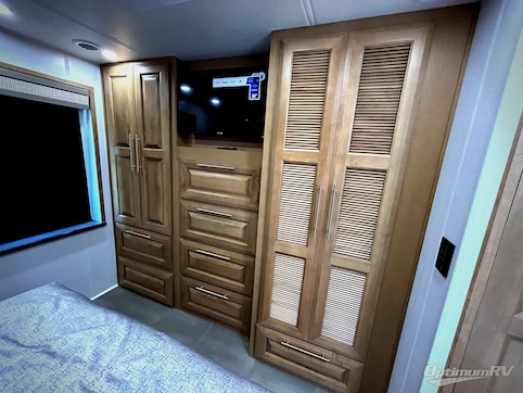 2024 Forest River Georgetown 7 Series 31X7 RV Photo 4