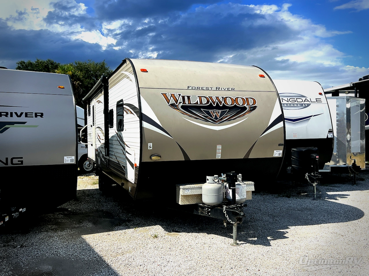 2017 Forest River Wildwood 27DBK Photo 1