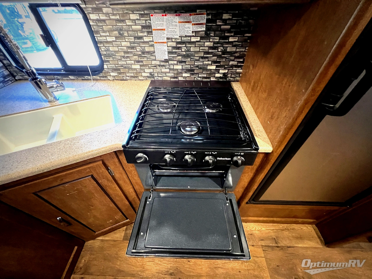 2017 Forest River Wildwood 27DBK Photo 10