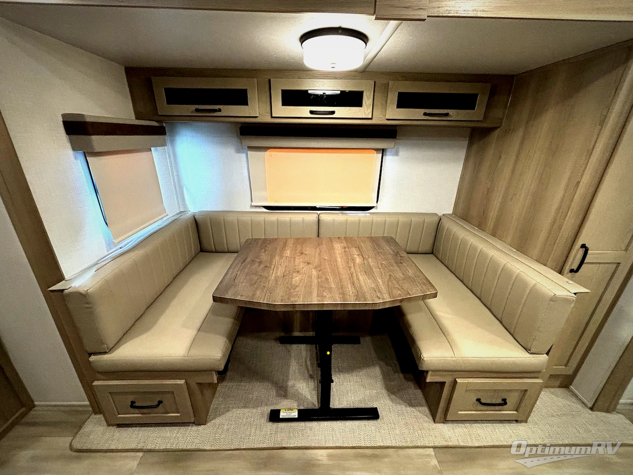 2024 Forest River Rockwood Mini Lite 2109S Photo 11