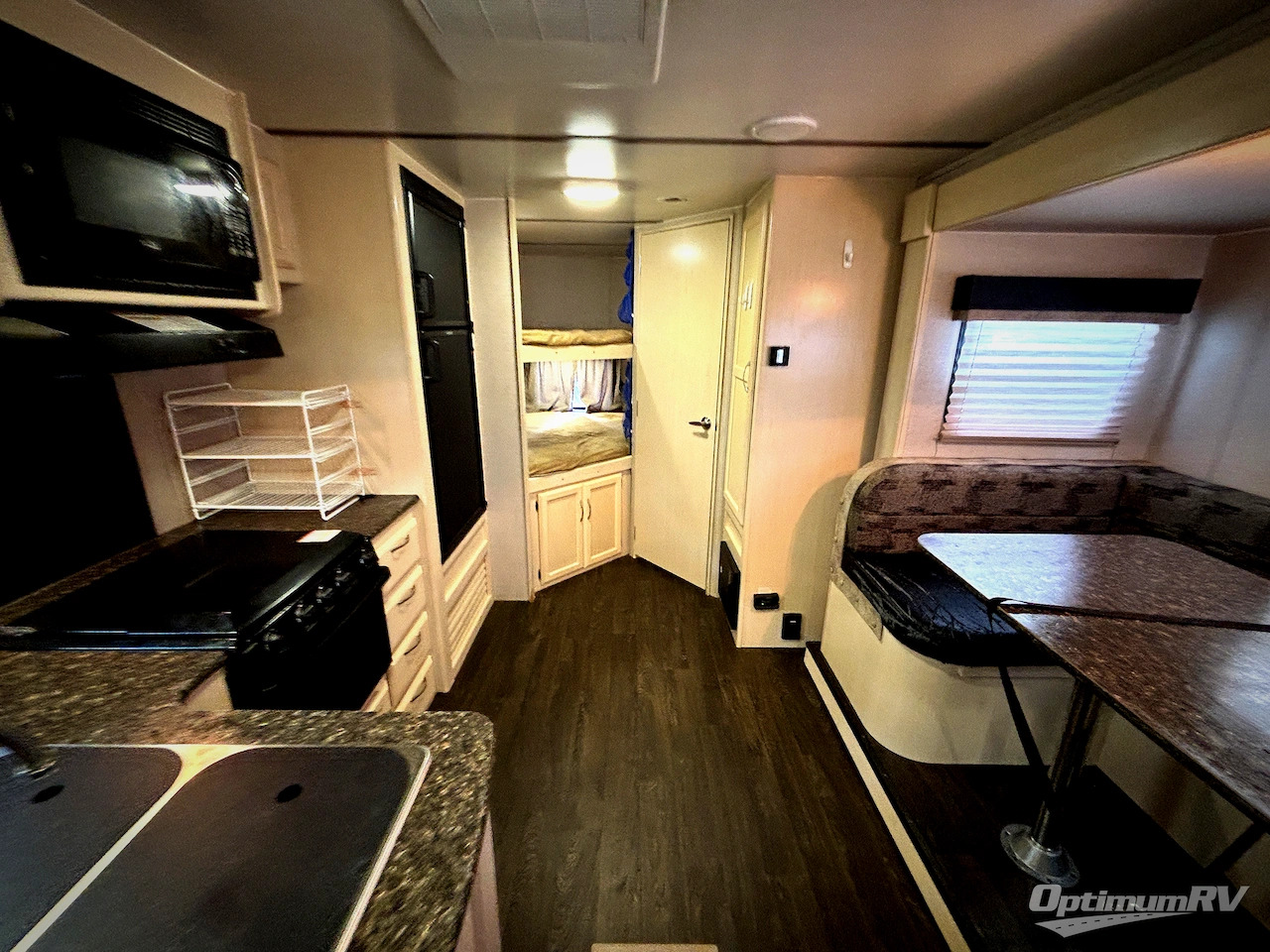 2019 Winnebago Towables Minnie 2455BHS Photo 4