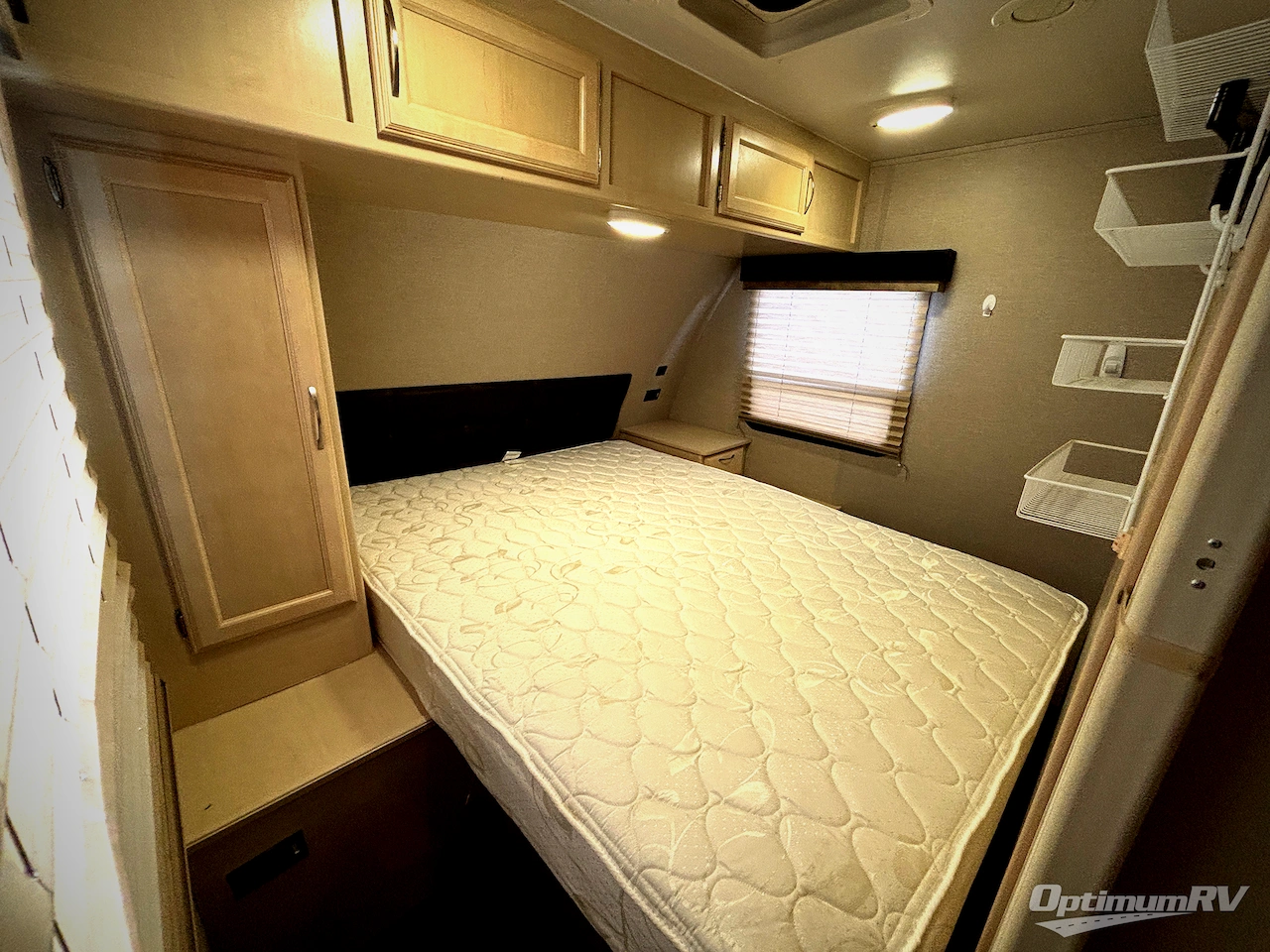 2019 Winnebago Towables Minnie 2455BHS Photo 7